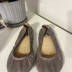 The storehouse flats taupe oil tanned sz 8